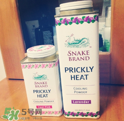 蛇牌爽身粉哪個(gè)味道好？蛇牌爽身粉有幾種味道？