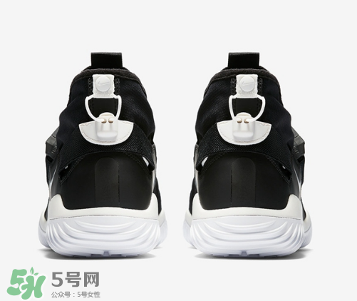 nikelab acg 07 kmtr機(jī)能運(yùn)動(dòng)鞋黑白配色多少錢？
