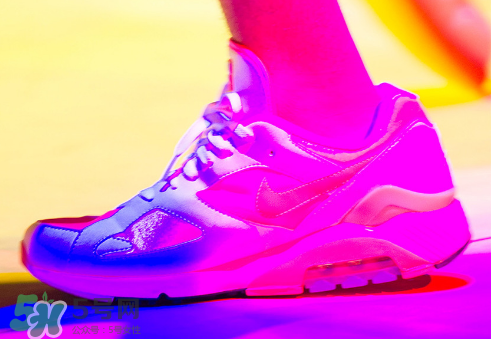cdg與nike air max 180聯(lián)名氣墊運(yùn)動鞋什么時(shí)候發(fā)售？