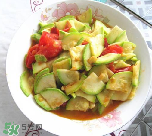 角瓜和西紅柿能一起吃嗎？西紅柿炒角瓜怎么做好吃？