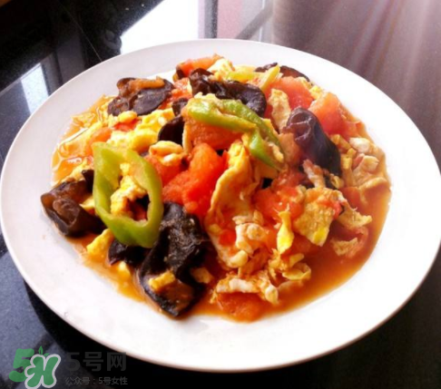 辣椒和西紅柿能一起吃嗎？青椒可以和西紅柿同吃嗎？