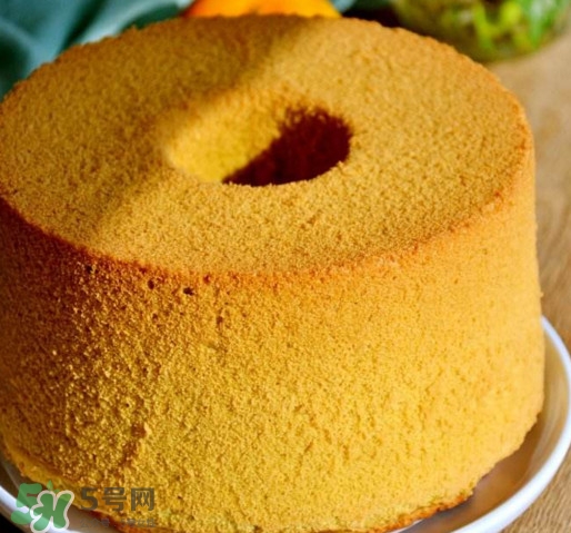 怎么判斷戚風(fēng)蛋糕烤熟了？戚風(fēng)蛋糕沒烤熟怎么辦