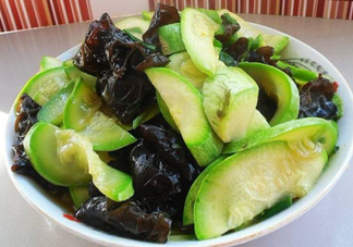 角瓜能和木耳一起吃嗎？角瓜和木耳能一起吃嗎？