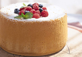 戚風(fēng)蛋糕為什么要倒扣？戚風(fēng)蛋糕倒扣方法