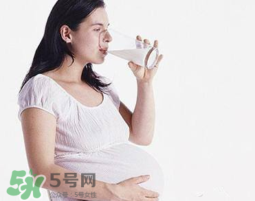 孕婦奶粉里面含葉酸嗎？孕婦奶粉成分有哪些？