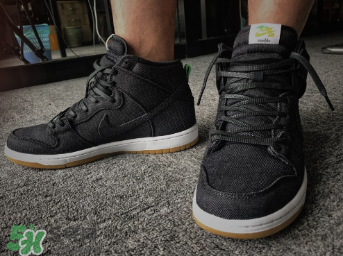 nike sb dunk momofuku限量版滑板鞋多少錢(qián)？