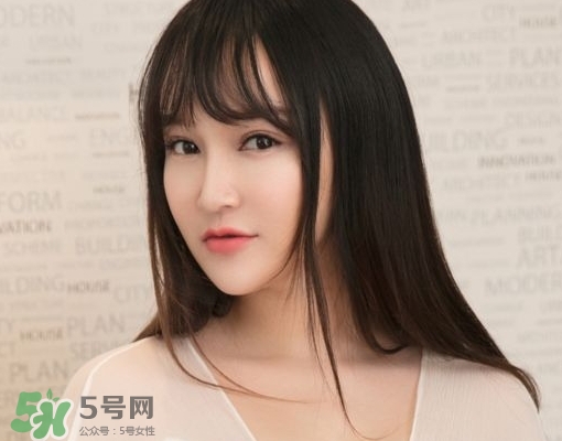 頭發(fā)干用什么護(hù)發(fā)素好_頭發(fā)干適合什么護(hù)發(fā)素 頭發(fā)干用什么護(hù)發(fā)素好_頭發(fā)干適合什么護(hù)發(fā)素