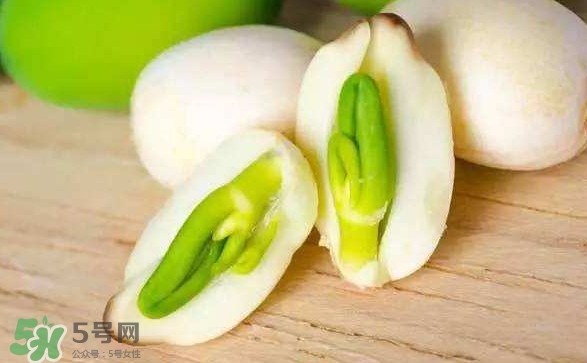 蓮子心與什么搭配好？蓮子心泡茶什么人不能喝