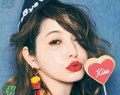 夏天可以點(diǎn)痣嗎？夏天點(diǎn)痣后要注意什么？