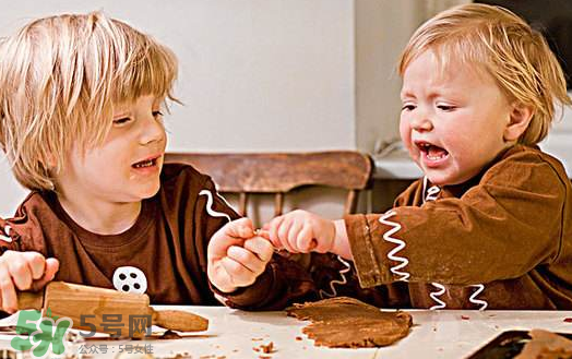 什么時候給寶寶剪指甲？寶寶多大可以剪指甲？