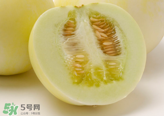 藍(lán)莓和香瓜能一起吃嗎？藍(lán)莓和香瓜能同時(shí)吃？