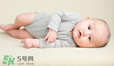 女寶寶洗澡注意些什么？女寶寶洗澡的特殊要求