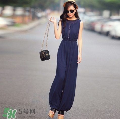 8月份穿什么衣服？八月份穿衣搭配