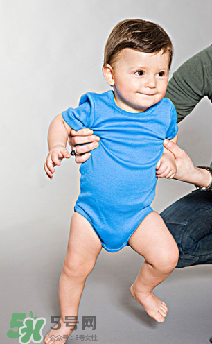 寶寶八字腳的原因 寶寶八字腳是怎么回事？