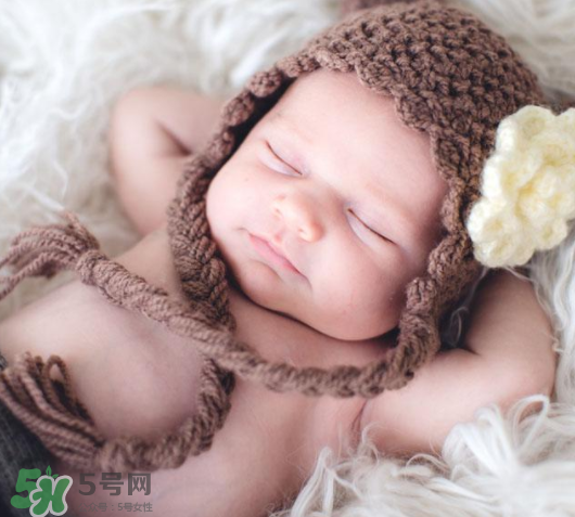 嬰兒能用清涼油驅(qū)蚊嗎？清涼油對嬰兒有副作用嗎？