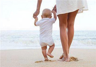 怎么糾正寶寶內(nèi)八字腳？寶寶八字腳幾歲前可以糾正？