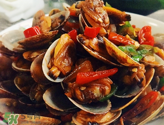 花甲泡了一夜還能吃嗎？花甲泡了一夜吃了會(huì)怎樣