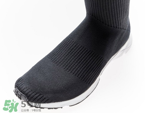 reebok sock runner ultraknit銳步超長襪子鞋多少錢？