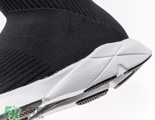 reebok sock runner ultraknit銳步超長襪子鞋多少錢？