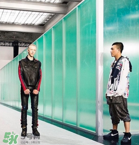 vlone與nike air force 1high聯(lián)名款運(yùn)動鞋配色有哪幾種？