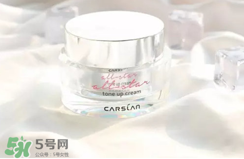 卡姿蘭素顏霜和自然堂素顏霜哪個好用？有什么區(qū)別？