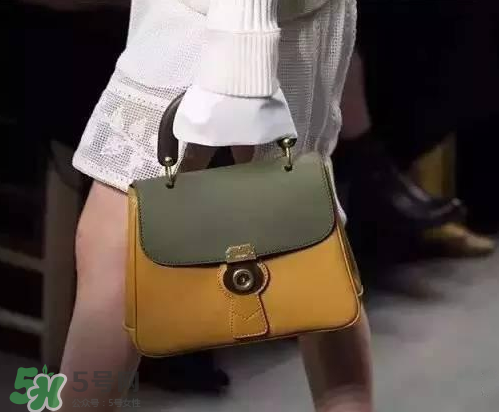 burberry dk88鎖頭包尺寸多大？巴寶莉dk88包有幾種尺寸？