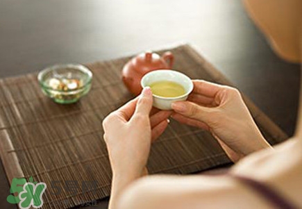 荷葉茶是寒性的嗎？荷葉茶是涼性還是熱性？