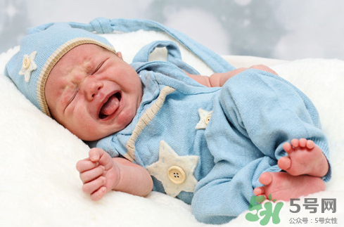 新生兒臍帶發(fā)炎可以用菜油擦嗎？臍帶能不能用菜油擦？