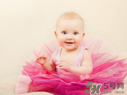 新生兒吃母乳會撐到嗎？新生兒吃母乳會吃撐嗎？