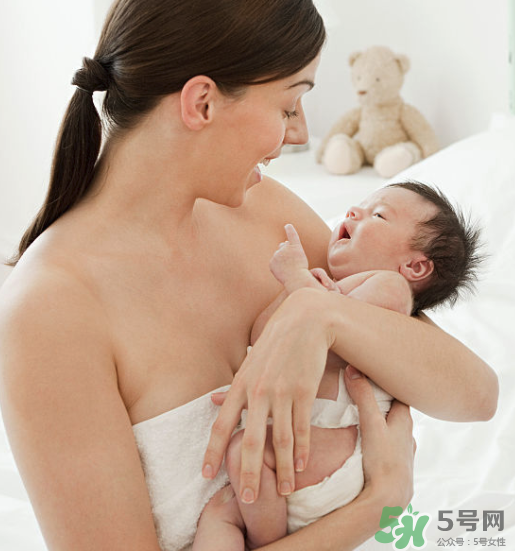 新生兒母乳喂養(yǎng)腹瀉需要換奶粉喂嗎？