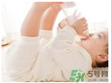 新生兒一月長幾斤正常？新生兒一月長多少厘米？