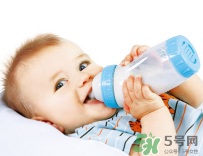 新生兒一月長幾斤正常？新生兒一月長多少厘米？