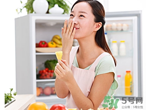 嘴唇脫皮是缺維生素幾?嘴唇脫皮是缺什么維生素? 嘴唇脫皮是缺維生素幾?嘴唇脫皮是缺什么維生素?