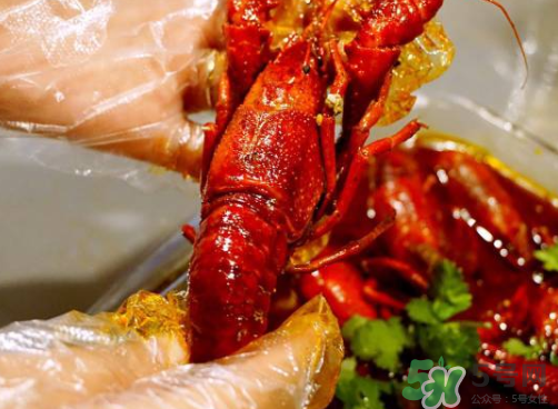 麻辣小龍蝦能隔夜吃嗎？麻辣小龍蝦隔夜能吃嗎？