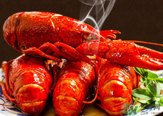 麻辣小龍蝦的頭能吃嗎？如何吃麻辣小龍蝦的頭？