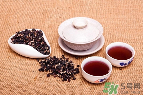 黑枸杞可以天天喝嗎？黑枸杞泡水一天喝幾次