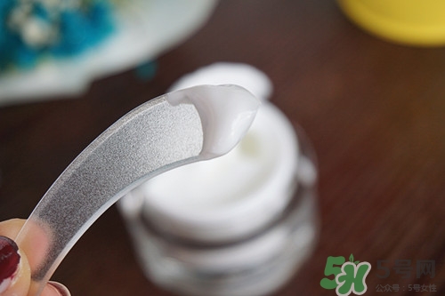 雅詩敦素顏霜怎么樣_怎么用_多少錢 雅詩敦素顏霜怎么樣_怎么用_多少錢