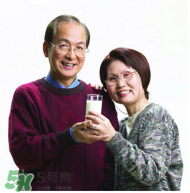 嬰兒奶粉老人能喝嗎？老人能不能喝嬰兒奶粉？