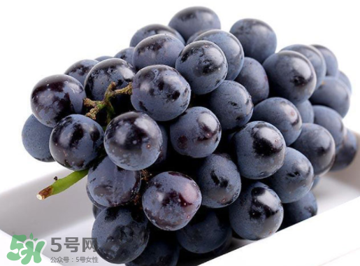 夏黑葡萄皮能吃嗎？夏黑葡萄怎么吃？