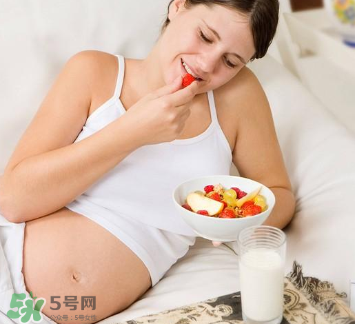 孕婦吃甜食寶寶會頭大嗎？孕期吃甜食寶寶會頭變大嗎？