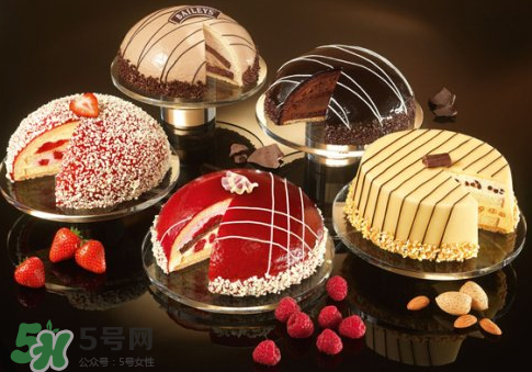 寶寶愛(ài)吃甜食智力會(huì)下降嗎？?jī)和瘣?ài)吃糖會(huì)影響智力嗎？