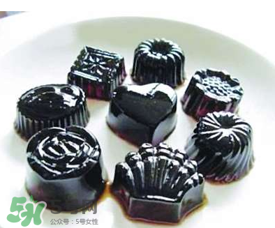 龜苓膏是烏龜做的嗎？龜苓膏是什么做的？