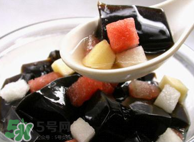 龜苓膏是烏龜做的嗎？龜苓膏是什么做的？