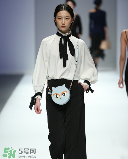 dissona迪桑娜2017秋冬新款包包怎么樣_好看嗎_款式有哪些？