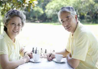 嬰兒奶粉老人能喝嗎？老人能不能喝嬰兒奶粉？