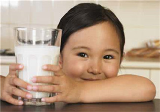 兒童能喝老年人奶粉嗎？老年人奶粉小孩能不能喝？
