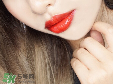 雅詩(shī)蘭黛精油唇膏怎么樣 雅詩(shī)蘭黛精油唇膏試色 雅詩(shī)蘭黛精油唇膏怎么樣 雅詩(shī)蘭黛精油唇膏試色