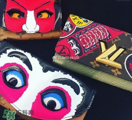 lv臉譜錢(qián)包多少錢(qián)_louis vuitton臉譜錢(qián)包上市時(shí)間