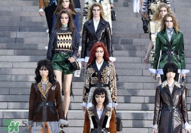 lv臉譜錢(qián)包多少錢(qián)_louis vuitton臉譜錢(qián)包上市時(shí)間