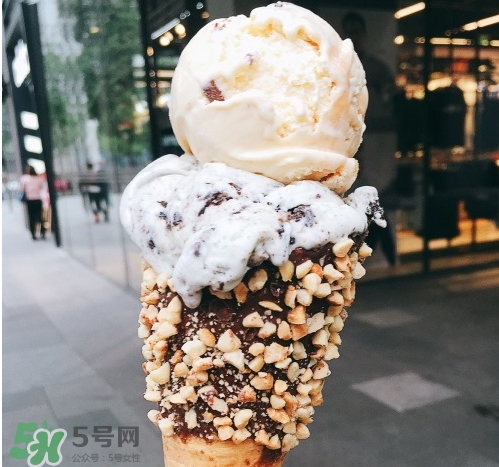 emack bolio's堆疊冰淇淋多少錢？堆疊冰淇淋好吃嗎？